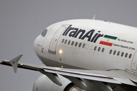 سقوط بخشی از سقف هواپیما روی سر مسافران پرواز تهران-تبریز